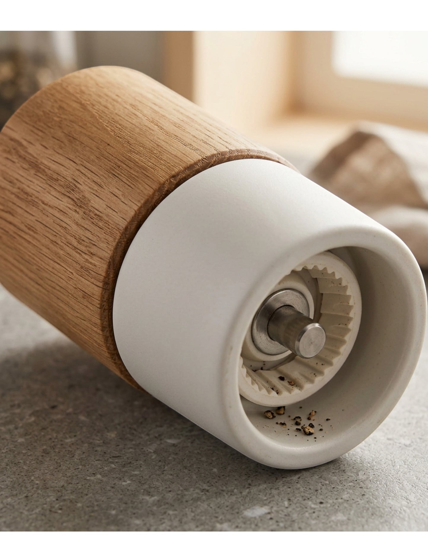 Roomyl White Ceramic Oak Cap Grinder Set 8 in Pair